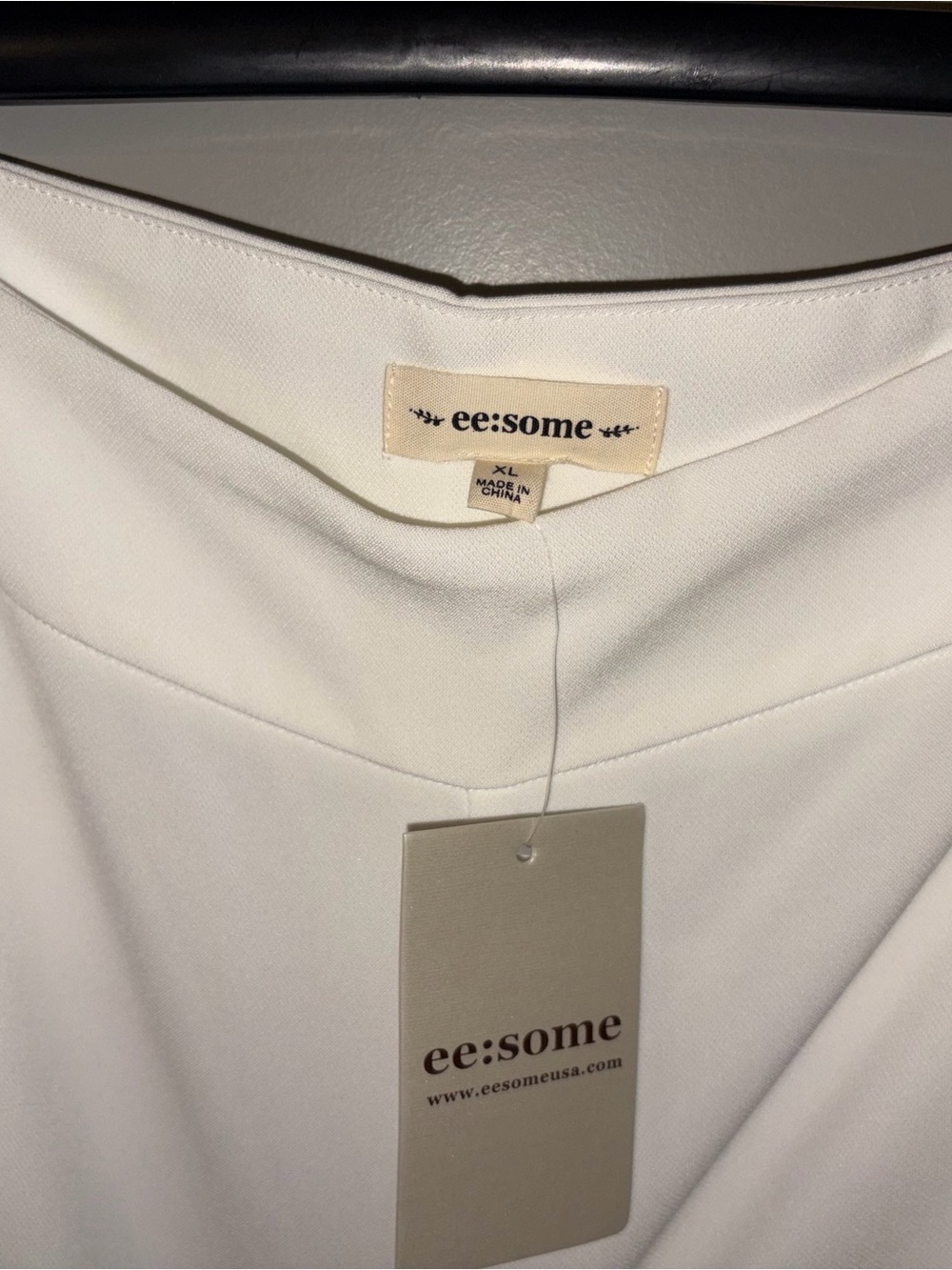 eesome High-Waist White Tailored Shorts - Picture 2 of 4